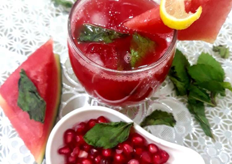 watermelon-pomegranate-lemonade-recipe-main-photo